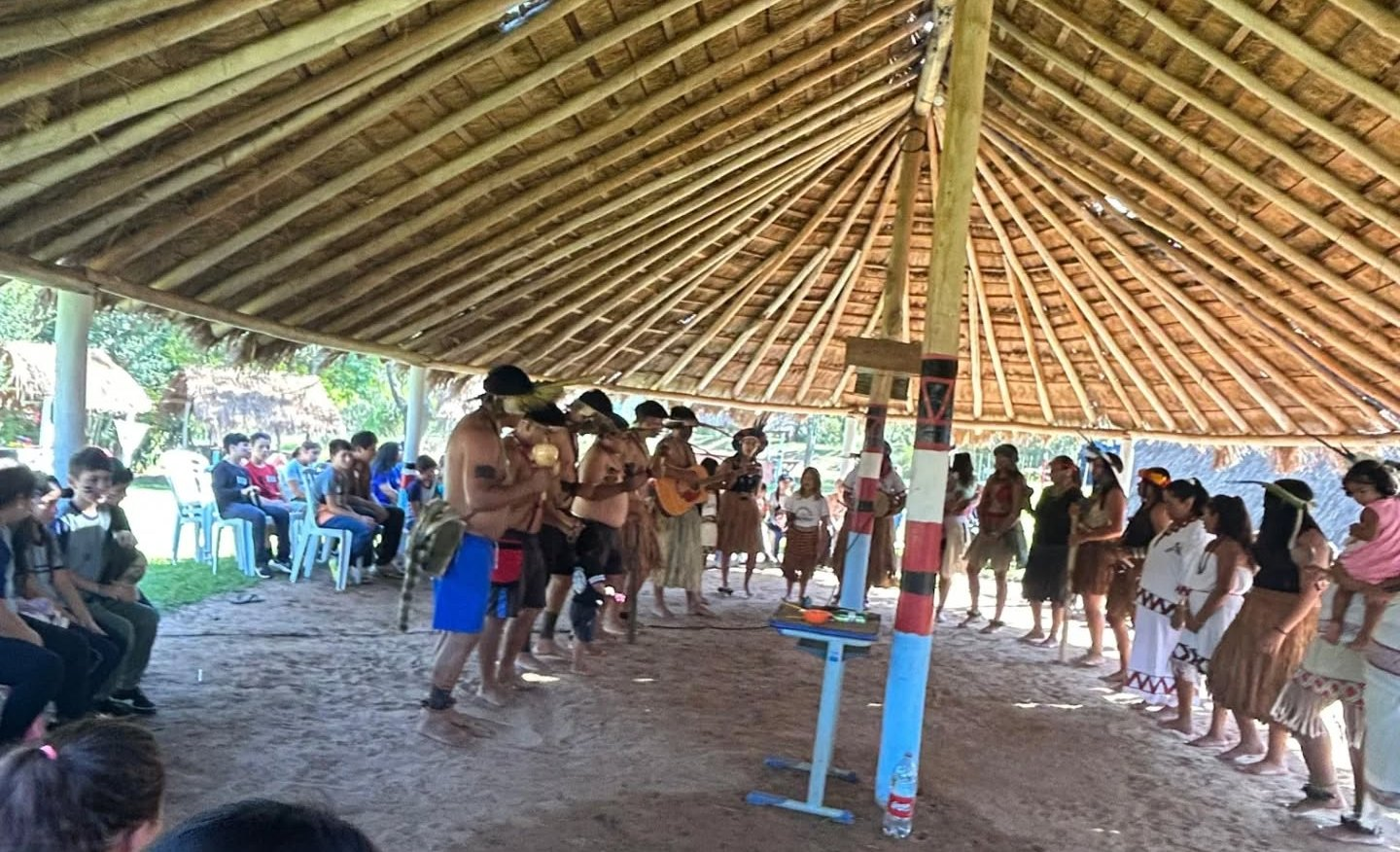 Alunos da Escola Euclides vivenciam experiência cultural na Aldeia Tekoá Porã